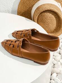 鏤空方頭平底鞋 - 棕色 - 查看 5