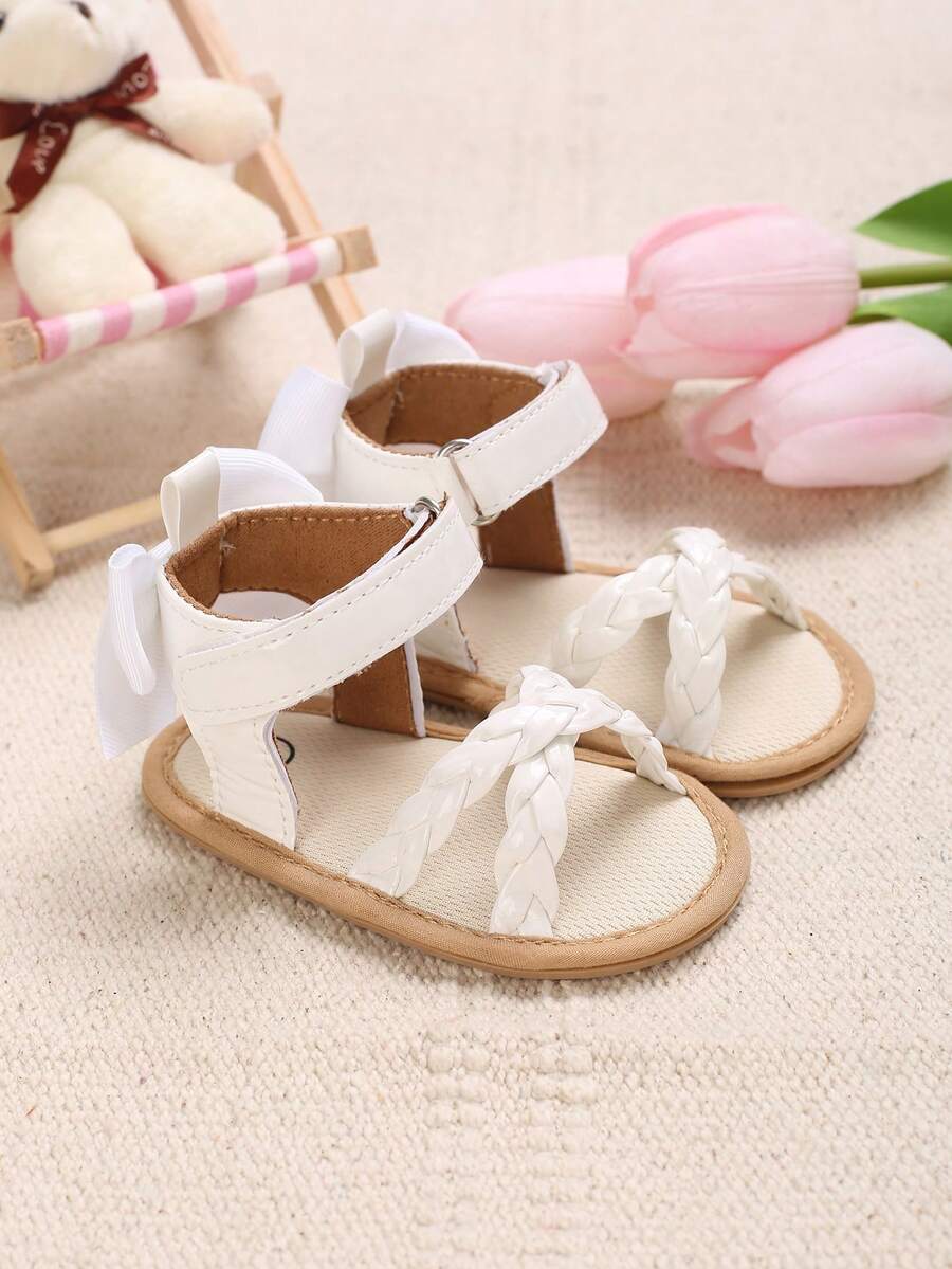 女嬰編織細節魔術貼蝴蝶結裝飾踝帶平底涼鞋適用於戶外 - 白色 - 查看 1