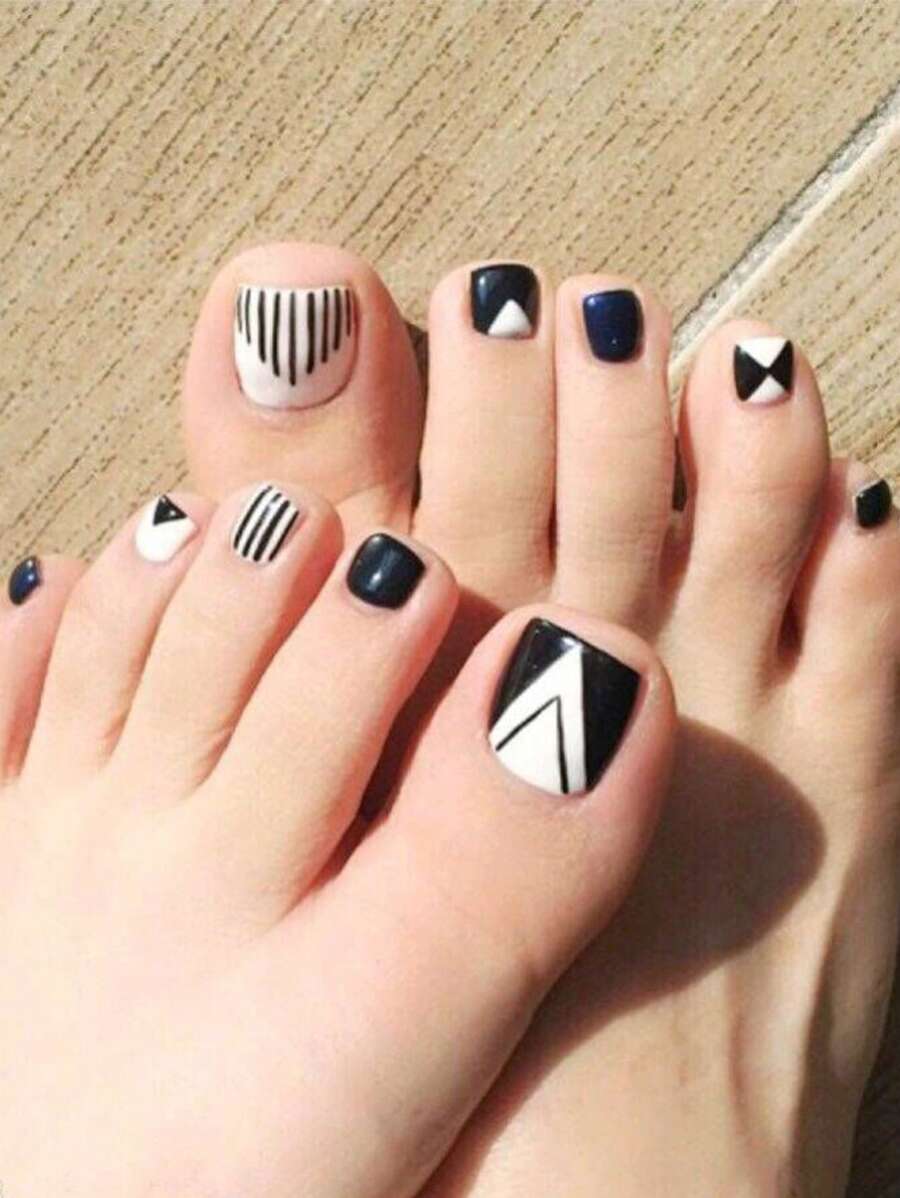 Diseño sólido, pegatinas para uñas de los pies a rayas con líneas blancas y negras y 1 lima de uñas, 1 hoja de tiras de esmalte de uñas, kits de manicura para mujeres y niñas - Multicolor - Ver 1