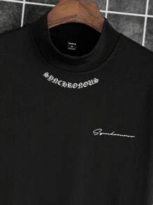 Manfinity Homme Men Letter Graphic Mock Neck Tee - Black - View 5