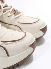 女式字母圖案前繫帶厚底運動鞋，運動型戶外運動鞋 - 卡其色 - 查看 4