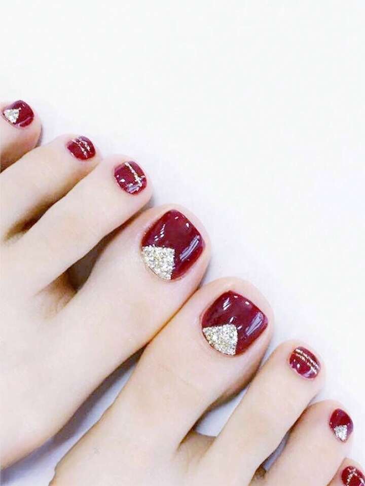 Discover more than 142 christmas toe nail designs ceg.edu.vn