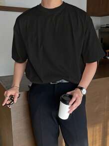 DAZY Men Cotton Solid Drop Shoulder Tee - Black - View 4