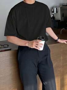 DAZY Men Cotton Solid Drop Shoulder Tee - Black - View 5