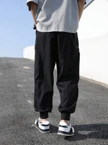 Manfinity Roghcode Men Flap Pocket Side Drawstring Waist Cargo Trousers - Black - View 2