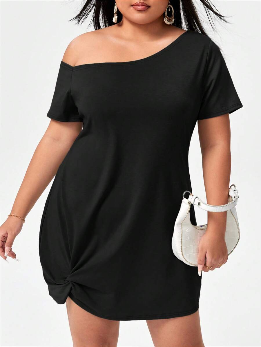 SHEIN Essnce 大碼休閒扭結純色連衣裙