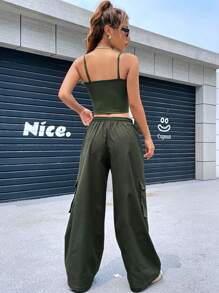 SHEIN EZwear 素色吊帶上衣和翻蓋口袋腰部抽繩工裝褲 - 軍綠色 - 查看 2