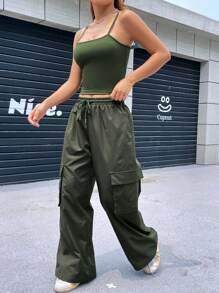 SHEIN EZwear 素色吊帶上衣和翻蓋口袋腰部抽繩工裝褲 - 軍綠色 - 查看 6