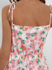 SHEIN X MOLANG 卡通圖案肩上打結荷葉邊吊帶連衣裙 - 彩色 - 查看 4