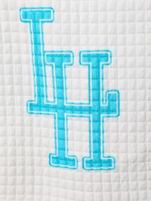 男嬰字母圖案背心上衣和短褲