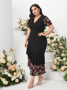 Modelyn Vestido con estampado floral de cuello cruzado bajo con fruncido - Negro - Ver 5