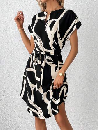 SHEIN Privé Omgiven Grafisk Enkel Klänning