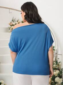 Modelyn 大碼不對稱領蝙蝠袖T恤 - 藍色 - 查看 2