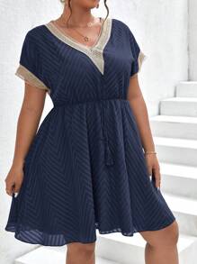 SHEIN Frenchy Hơn Ren tương phản Tie Trước Đầm - Màu xanh hải quân - Xem 4