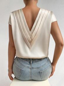 Calvaya 素色V領緞面襯衫 - 香檳色 - 查看 3