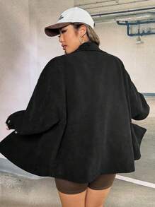 SHEIN EZwear 大碼字母貼布翻蓋口袋落肩袖燈芯絨大衣 - 黑色 - 查看 5