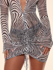 SHEIN BAE Vestido ajustado de rayas de cebra con cordón delantero sin bragas - Blanco y Negro - Ver 7