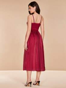 SHEIN Belle 素色百褶下擺吊帶連衣裙 - 紅色 - 查看 2