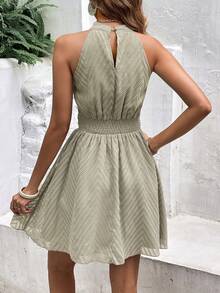 SHEIN Frenchy 素色繞頸A-線連衣裙 - 軍綠色 - 查看 2