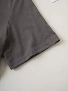 SHEIN LUNE 羽毛印花T恤 - 深灰色 - 查看 4