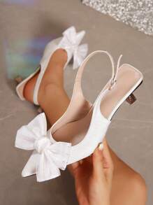 迷人白色女式高跟鞋，蝴蝶結裝飾尖頭金字塔高跟緞面露跟高跟鞋 - 白色 - 查看 2