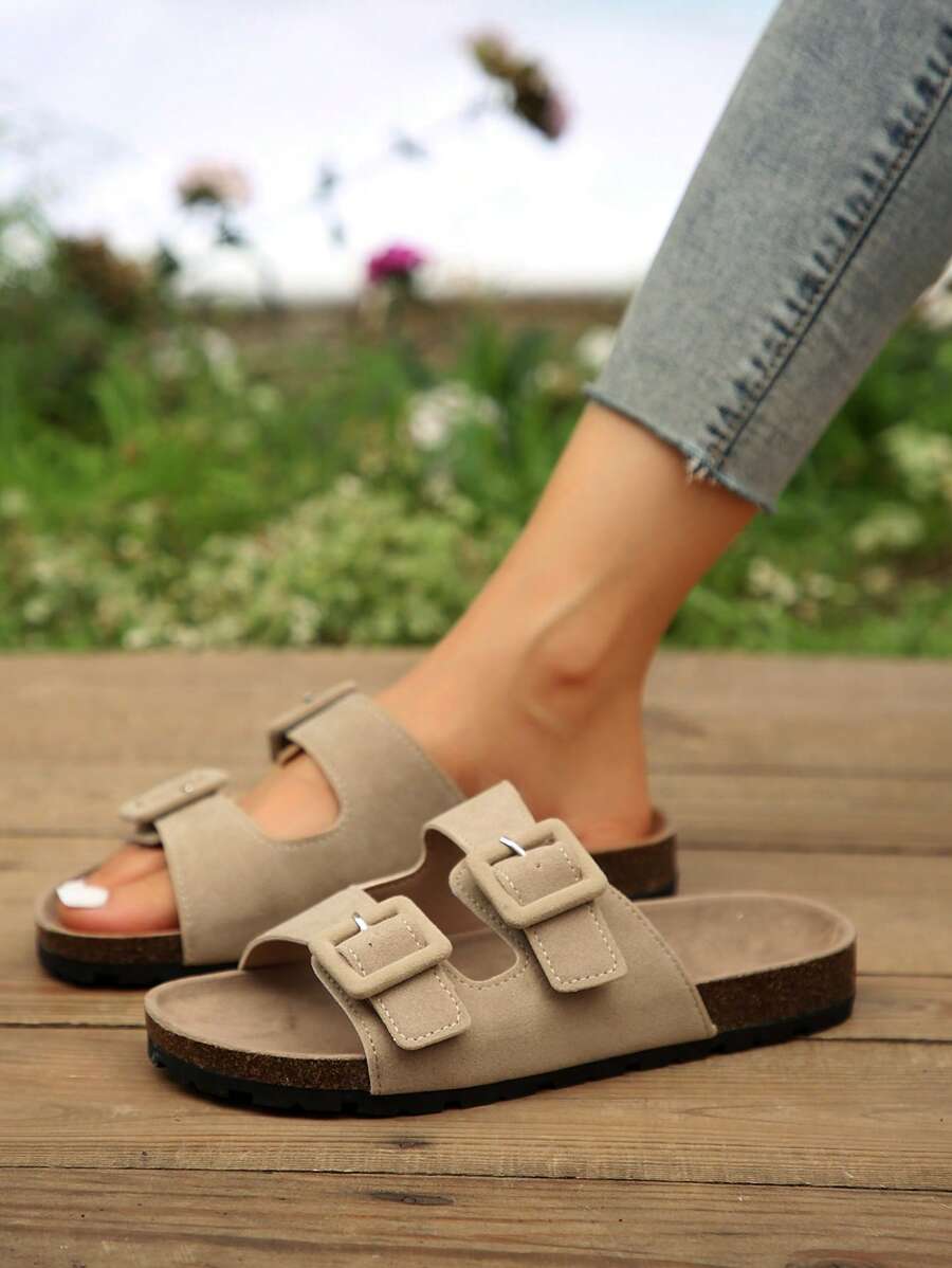 Xăng đan thời trang cho nữ, Xăng đan đế bằng giả da lộn có khóa trang trí - Màu be - Xem 1