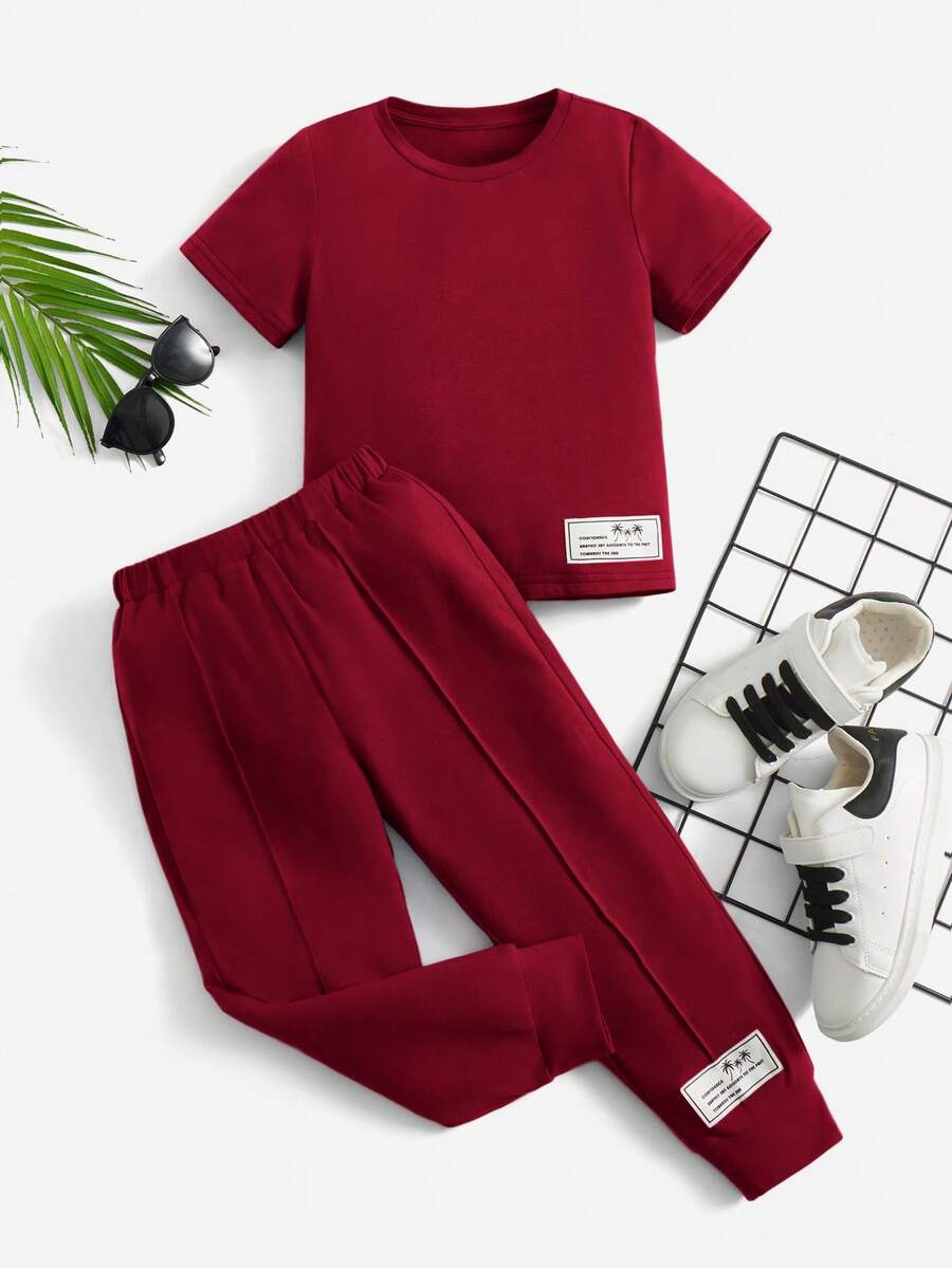 SHEIN 小男童標語補丁貼T恤和運動褲 - 酒紅色 - 查看 1