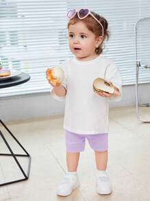 SHEIN 寶寶女孩口號圖案垂肩t恤和短褲套裝 - 紫丁香色 - 查看 3