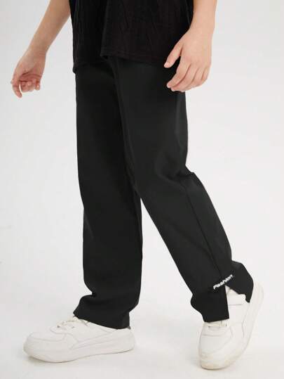 SHEIN Little Byeori Tween Boy 字母贴花下摆开衩斜口袋裤子