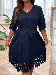 SHEIN Clasi Đầm Plus Size Thắt lưng Cắt ra Sò điệp màu trơn Thanh lịch - Màu xanh hải quân - Xem 5