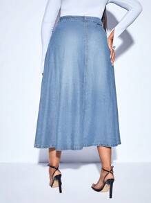 SHEIN SXY 大碼高腰紐扣門襟牛仔半身裙 - 淺色水洗藍 - 查看 2