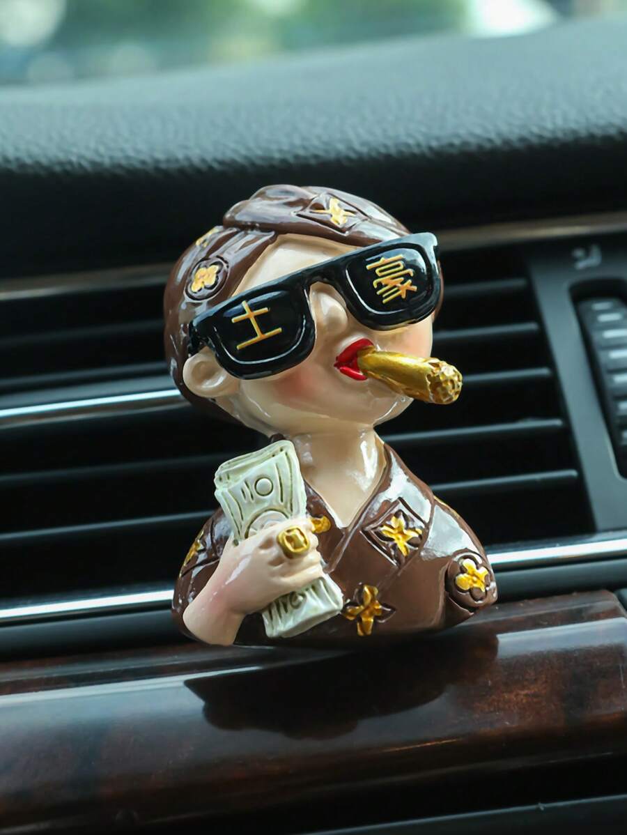 1入組人物設計車內裝飾品 - 彩色 - 查看 1