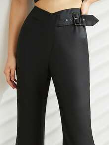 不對稱腰帶帶扣細節喇叭褲 - 黑色 - 查看 5