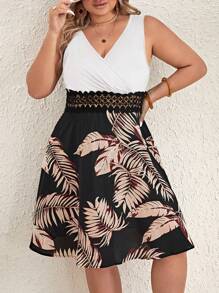 SHEIN VCAY Plus Tropical Print Guipure Lace Insert Dress - Black and White - View 1