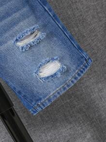 SHEIN Chico preadolescente Shorts en mezclilla desgarro con bolsillo oblicuo - Azul lavado medio - Ver 3