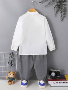 SHEIN 2 Cái/bộ Thường Ngày Cho Bé Trai Thoải Mái Đơn Giản Thiết Thực Tất Cả Các Trận Đấu Dạo Phố Áo Sơ Mi Cổ Đứng In Hình Gấu Và Quần Học Viện Thường Ngày - Nhiều màu - Xem 2