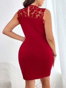SHEIN Privé Plus Guipure Lace Yoke Bodycon Dress - Burgundy - View 3