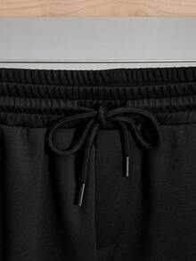 Manfinity RebelGame 男士字母圖案撞色T恤和腰部抽繩短褲 - 彩色 - 查看 5