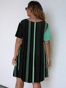 SHEIN LUNE 大碼波點圖案連衣裙 - 彩色 - 查看 2