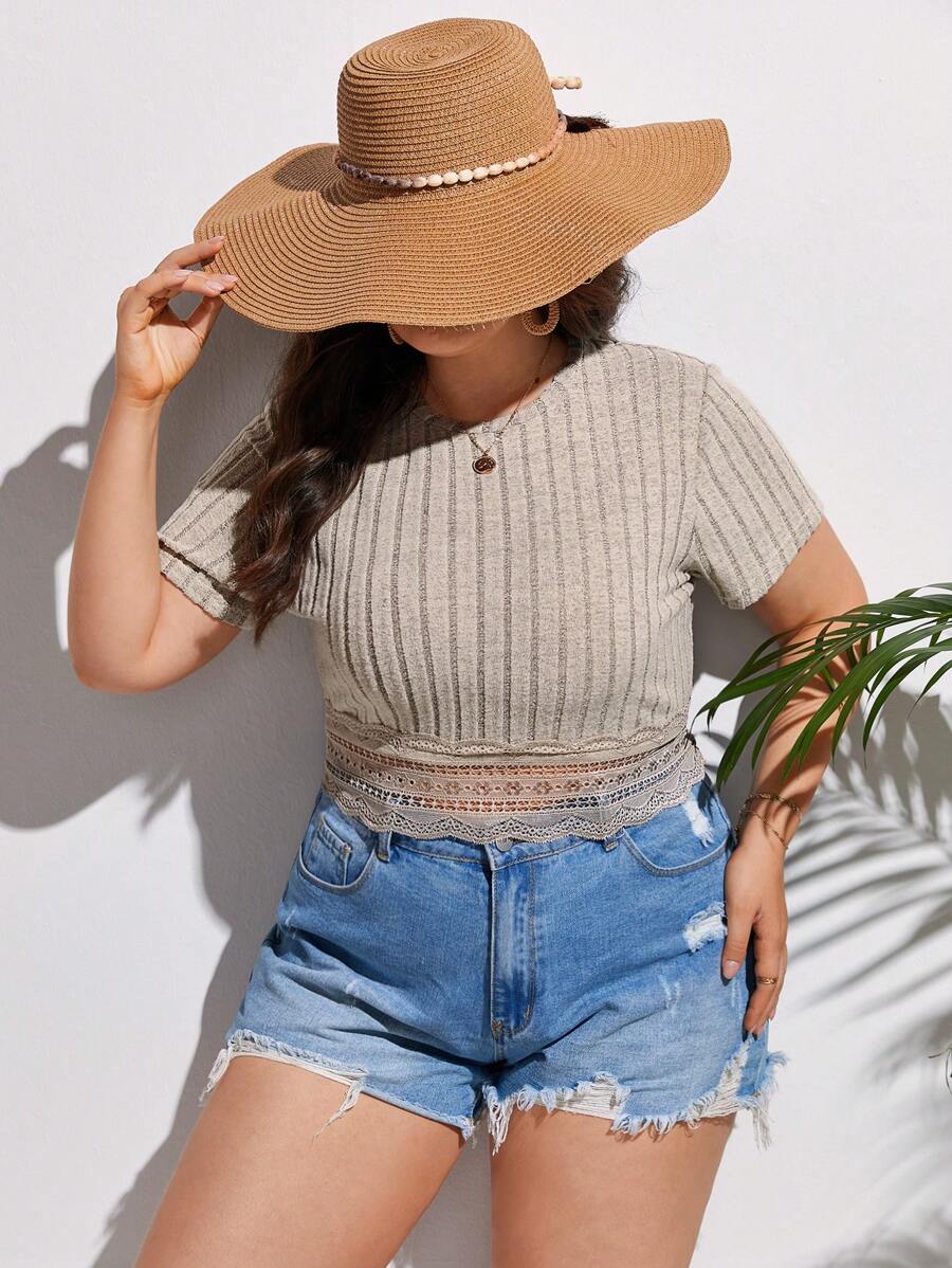 SHEIN Frenchy Áo thun Plus size Tương phản ren Gân đan màu trơn Giải trí - Màu be - Xem 1