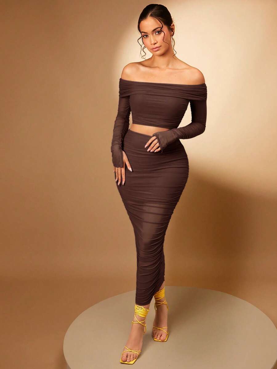 Silquee 一字肩短款T恤&鉛筆裙 - 巧克力棕 - 查看 1