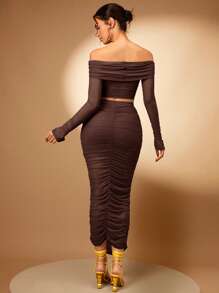 Silquee 一字肩短款T恤&鉛筆裙 - 巧克力棕 - 查看 2