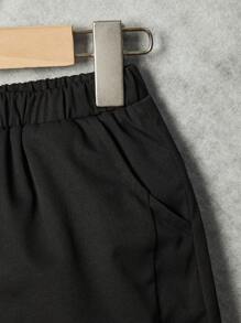 SHEIN Quần short bé trai Đắp vá Túi màu trơn Giải trí - màu đen - Xem 5