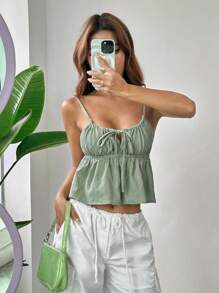SHEIN EZwear Top de tirantes con cordón delantero bajo con fruncido - Verde - Ver 1