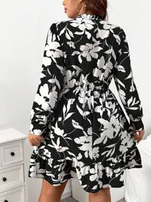 SHEIN Clasi 大碼印花繫帶領荷葉袖荷葉邊連衣裙 - 黑與白 - 查看 2