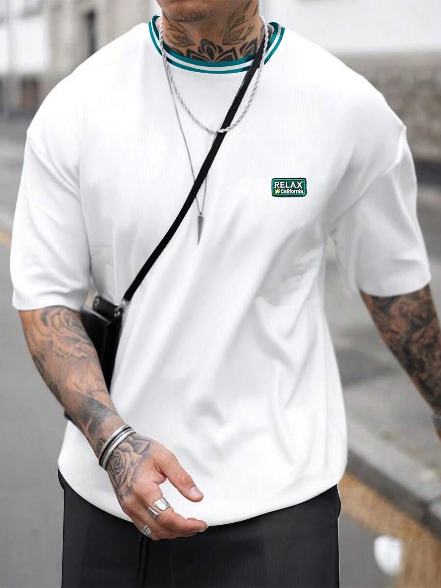 Manfinity Homme Lỏng lẻo phù hợp Nam Lá thư Vá lại Sọc trang trí Thả vai Áo thun - trắng - Xem 1