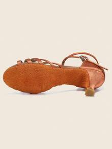 女士極簡踝帶細跟緞面魅力四射涼鞋 - 棕色 - 查看 2