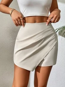 Chiquease Quần đùi nữ Bất đối xứng Uốn nếp màu trơn Giải trí - Màu be - Xem 6