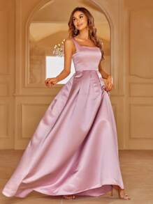 Faeriesty 女士优雅缎面方领系带连衣裙，曳地长裙摆，尽显奢华气质 | 适合盛大晚宴、婚礼或红毯活动的奢华晚装，也是夏季度假的理想之选