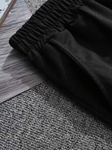 Manfinity Hypemode Lỏng lẻo phù hợp Nam Slogan & Họa tiết Thiên thần In Quần short Với dây rút Eo - màu đen - Xem 4